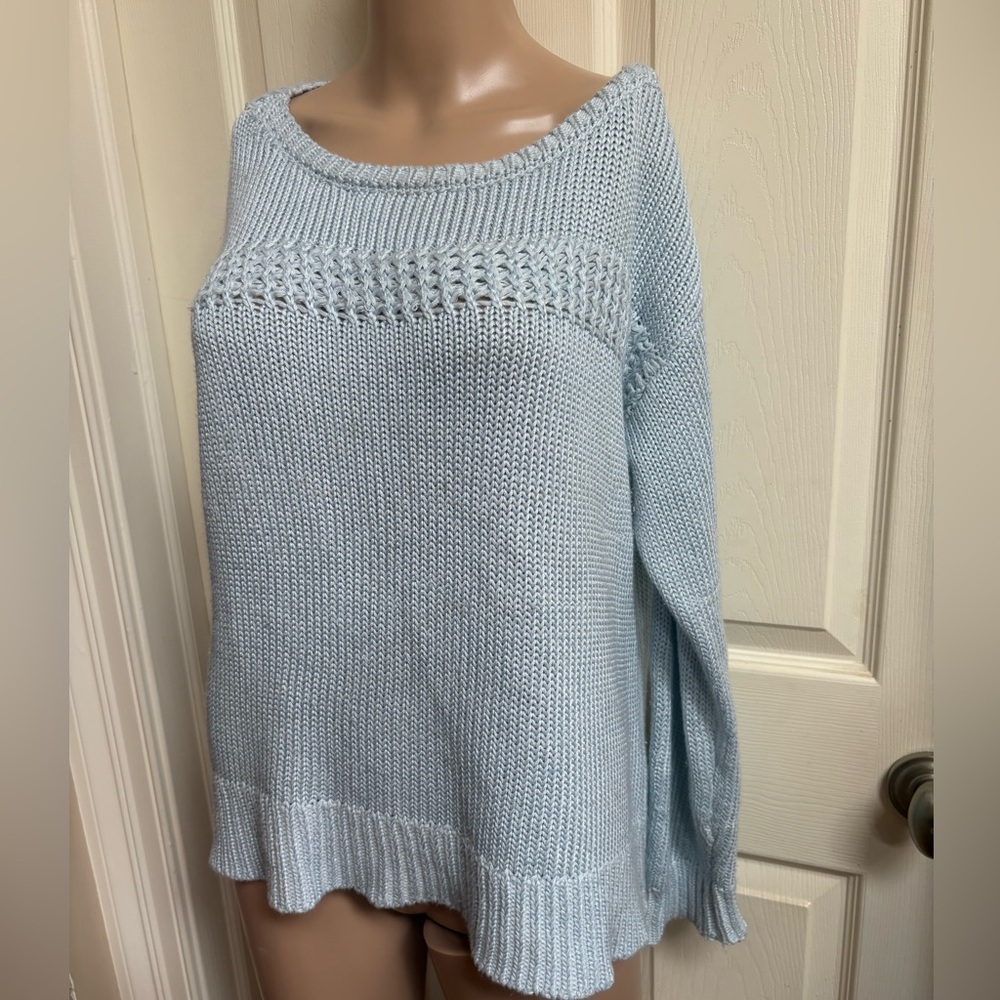 Elie Tahari Soft Blue Knit Sweater size Medium